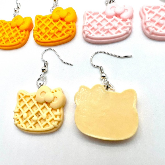 Hello Kitty Earrings - Waffle Earrings - Sanrio Earrings - Breakfast Earrings - Picture 4 of 10